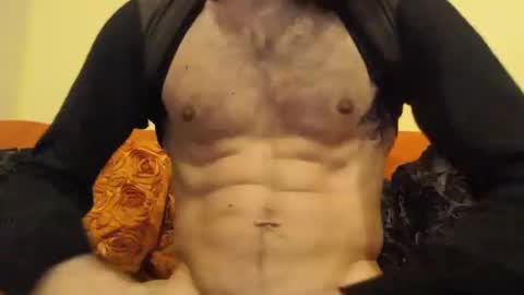 Snapshot of mrdeco8o chatting on January 12, 10:33 pm I am  online show from January 12, 10:33 pm