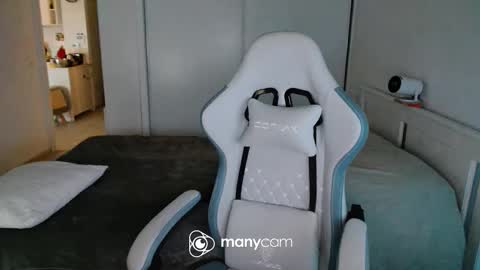 mrdr000 online show from June 4, 5:41 pm