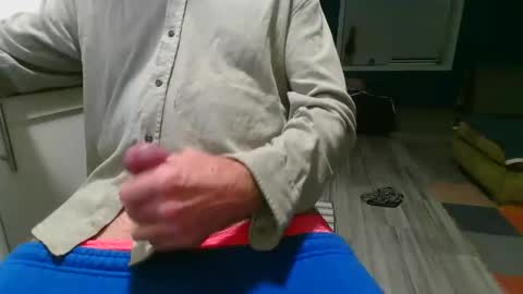 Snapshot of mrjackstraw469 chatting on October 25, 2:35 am mrjackstraw469 online show from October 25, 2:35 am