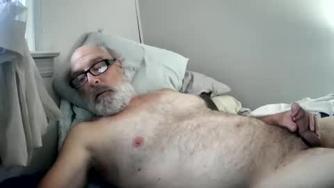 Snapshot of mrjames59 chatting on December 21, 12:49 pm mrjames59 online show from December 21, 12:49 pm