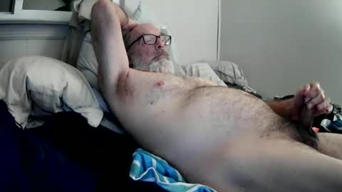 Snapshot of mrjames59 chatting on January 1, 5:54 am mrjames59 online show from January 1, 5:54 am