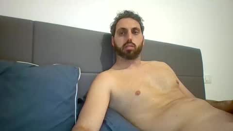mrshaggy92 online show from May 15, 12:30 am