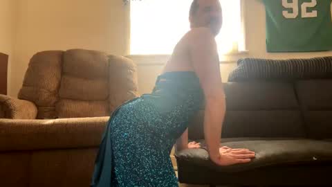 Snapshot of mrsissy812575 chatting on February 28, 7:35 pm mrsissy812575 online show from February 28, 7:35 pm