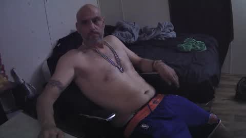 Muffdiver online show from May 27, 1:57 am
