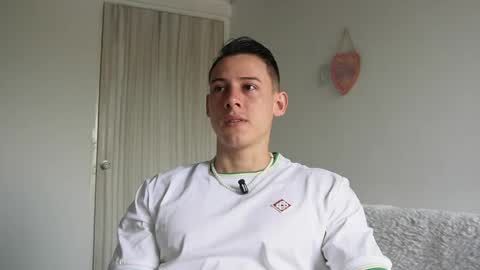 muscle_king_cum online show from May 18, 2:56 pm