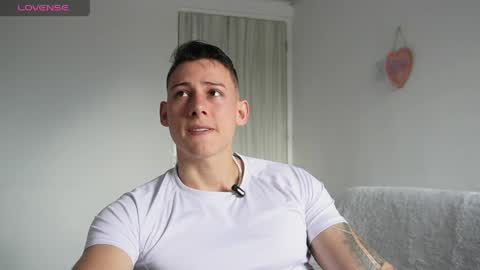 muscle_king_cum online show from April 8, 2:48 pm