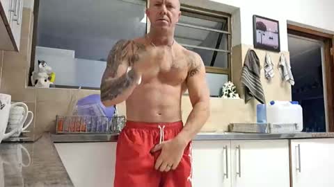 muscledaddy69s online show from April 6, 4:31 am