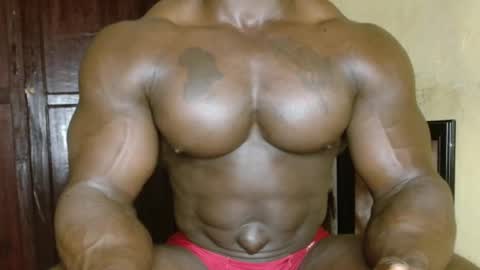 musclegod23 online show from March 17, 1:09 am