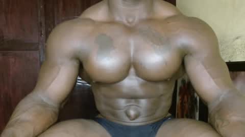musclegod23 online show from March 13, 12:18 am