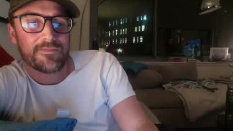 Snapshot of mustacheridesforall chatting on October 21, 2:03 am Perfectly Average online show from October 21, 2:03 am