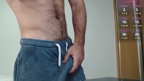 Snapshot of myhairymacho chatting on October 12, 9:20 pm Juan  OF  myhairymacho online show from October 12, 9:20 pm