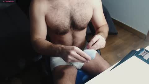 Snapshot of myhairymacho chatting on March 2, 1:26 am Juan  OF  myhairymacho online show from March 2, 1:26 am