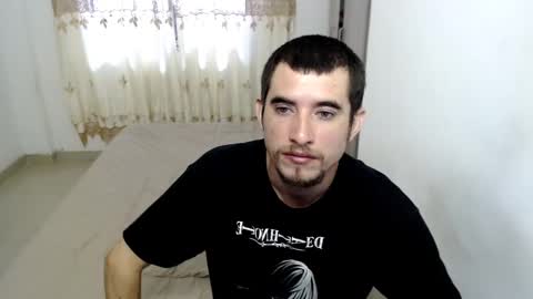 Snapshot of myke_xxx chatting on February 19, 4:00 pm mike online show from February 19, 4:00 pm