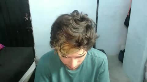 Snapshot of myke_xxx chatting on December 3, 12:49 pm mike online show from December 3, 12:49 pm