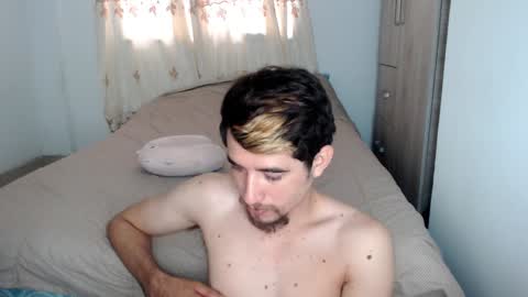 Snapshot of myke_xxx chatting on December 26, 1:21 pm mike online show from December 26, 1:21 pm