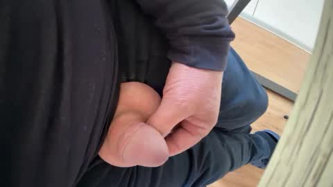 Snapshot of mykytoy chatting on March 5, 2:23 pm mykytoy online show from March 5, 2:23 pm