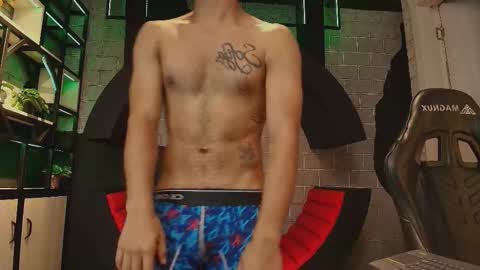 mystrongsubmissive online show from November 11, 2:00 pm