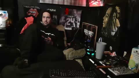 SnackPants online show from January 20, 3:37 am