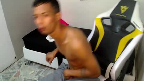 nando_col online show from November 15, 11:56 am