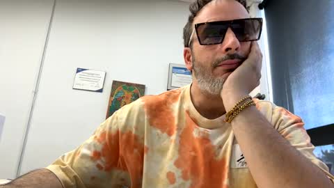 nassobout online show from June 26, 9:39 pm