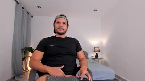 Nate Ocean online show from December 23, 12:30 am