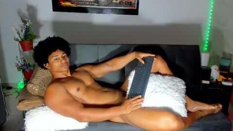 Snapshot of nathan_sexy247 chatting on October 24, 11:12 am Nathan online show from October 24, 11:12 am