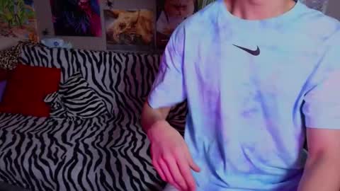 N A T H AN online show from November 14, 5:36 pm