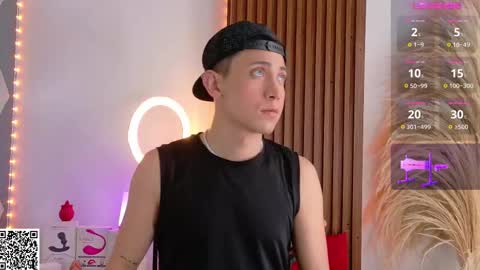 Snapshot of naughty__chris chatting on September 18, 1:35 pm Christopher  Chris online show from September 18, 1:35 pm