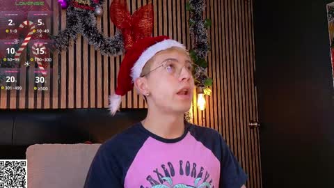 Snapshot of naughty__chris chatting on December 22, 11:54 am Christopher  Chris online show from December 22, 11:54 am