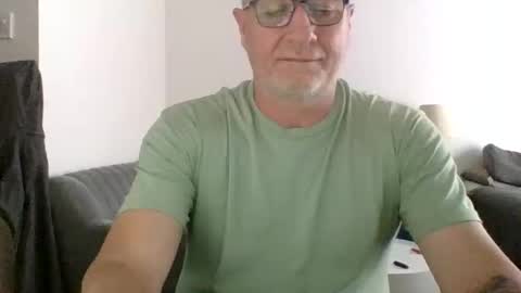 neckdown12 online show from November 8, 8:34 pm