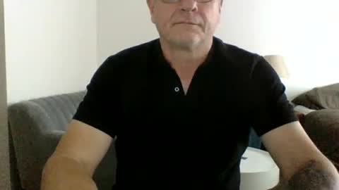 neckdown12 online show from February 28, 8:28 pm