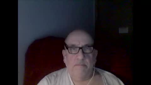 Snapshot of needlesslove chatting on November 1, 10:25 pm Tom online show from November 1, 10:25 pm