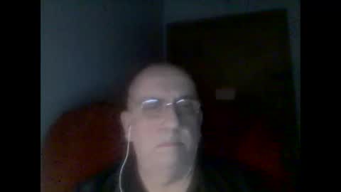 Snapshot of needlesslove chatting on February 23, 11:47 pm Tom online show from February 23, 11:47 pm