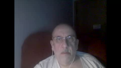 Snapshot of needlesslove chatting on January 12, 1:11 am Tom online show from January 12, 1:11 am