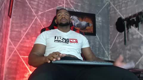 Snapshot of negritomeloso_k18 chatting on October 24, 1:24 pm negritomeloso_k18 online show from October 24, 1:24 pm