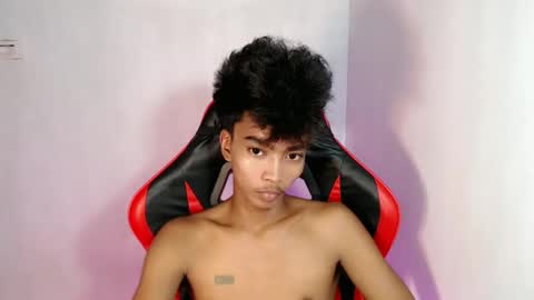 Snapshot of neil_asian69 chatting on October 27, 9:22 am neil_asian69 online show from October 27, 9:22 am