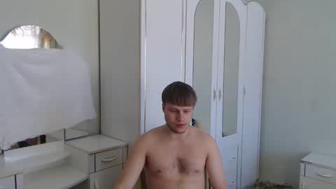 Snapshot of nenvol1 chatting on February 16, 11:27 am better ask   online show from February 16, 11:27 am