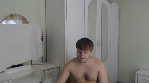 Snapshot of nenvol1 chatting on March 11, 10:07 am better ask   online show from March 11, 10:07 am