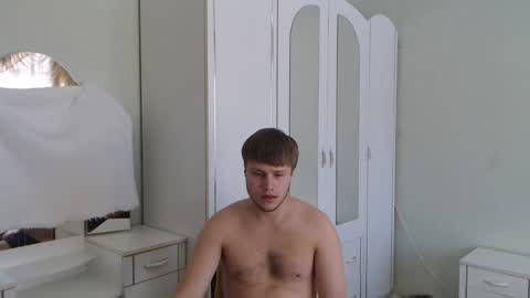 Snapshot of nenvol1 chatting on February 20, 10:37 am better ask   online show from February 20, 10:37 am