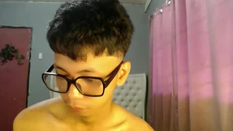 Ethan online show from May 29, 11:37 pm