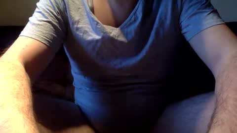 Snapshot of neu242gierig chatting on December 30, 8:32 am Neu242Gierig online show from December 30, 8:32 am