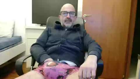 simi online show from January 17, 6:05 am