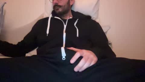 Henry online show from December 8, 5:11 pm