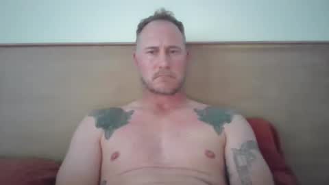 Snapshot of newportman1030 chatting on January 11, 11:13 pm amandandhisgirl online show from January 11, 11:13 pm