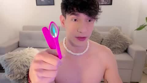   online show from February 22, 7:26 pm