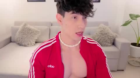   online show from February 25, 10:00 pm