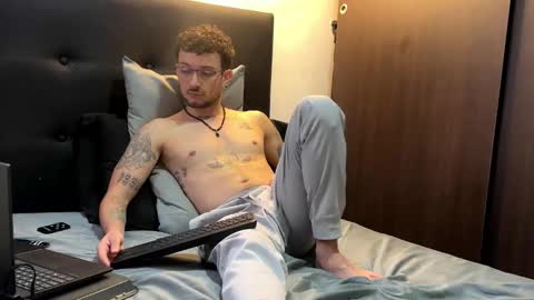 neythancopper online show from February 8, 12:10 pm