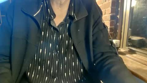Snapshot of nfgwholoves2cum chatting on December 10, 2:46 am NFG  Nice Friendly Guy  Dick online show from December 10, 2:46 am