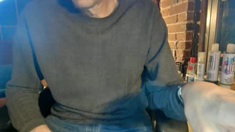 Snapshot of nfgwholoves2cum chatting on February 23, 11:25 pm NFG  Nice Friendly Guy  Dick online show from February 23, 11:25 pm