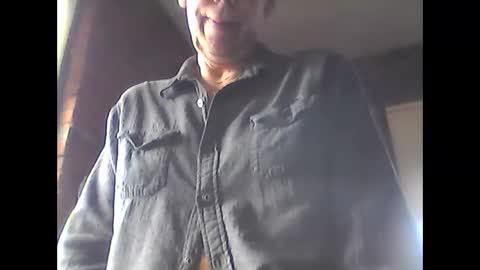 Snapshot of nfgwholoves2cum chatting on January 3, 5:53 pm NFG  Nice Friendly Guy  Dick online show from January 3, 5:53 pm